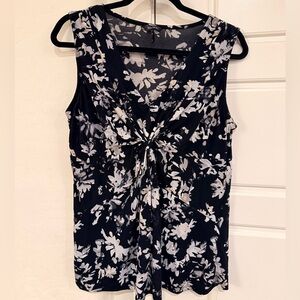 Daisy Fuentes Sleeveless Black and White Floral Blouse Size CL